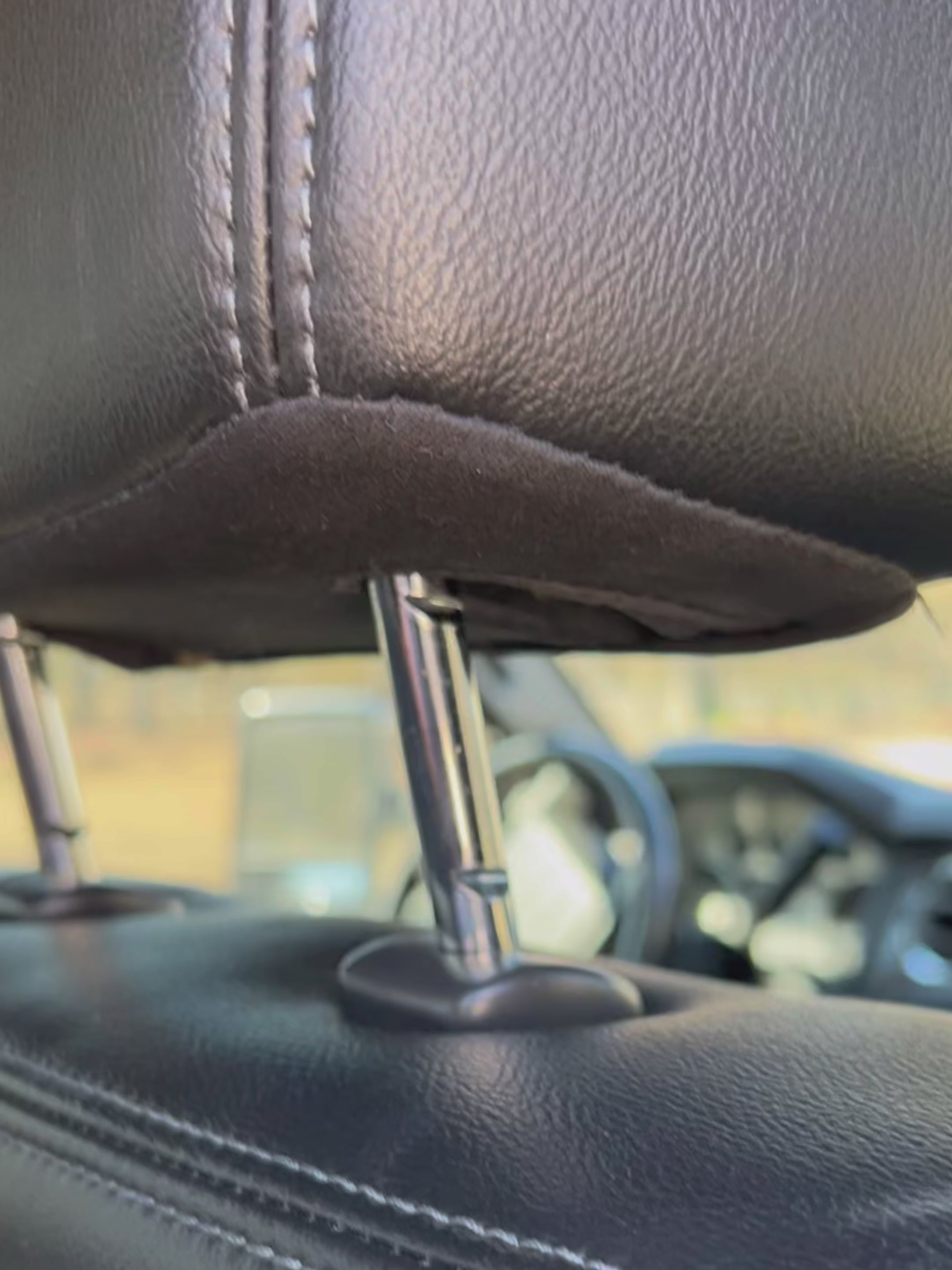 Gear Keeper Headrest Hanger – Dual Hook Adjustable Vehicle Organizer